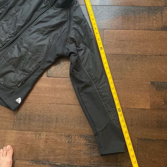 Nike ACG womens jacket removable sleeves size medium black outdoors hiking sport - Picture 11 of 12